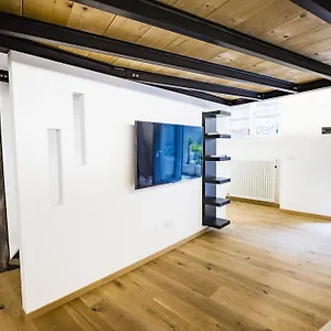 Appartamento Loft La Sedia Rossa - Centro Storico, Milano